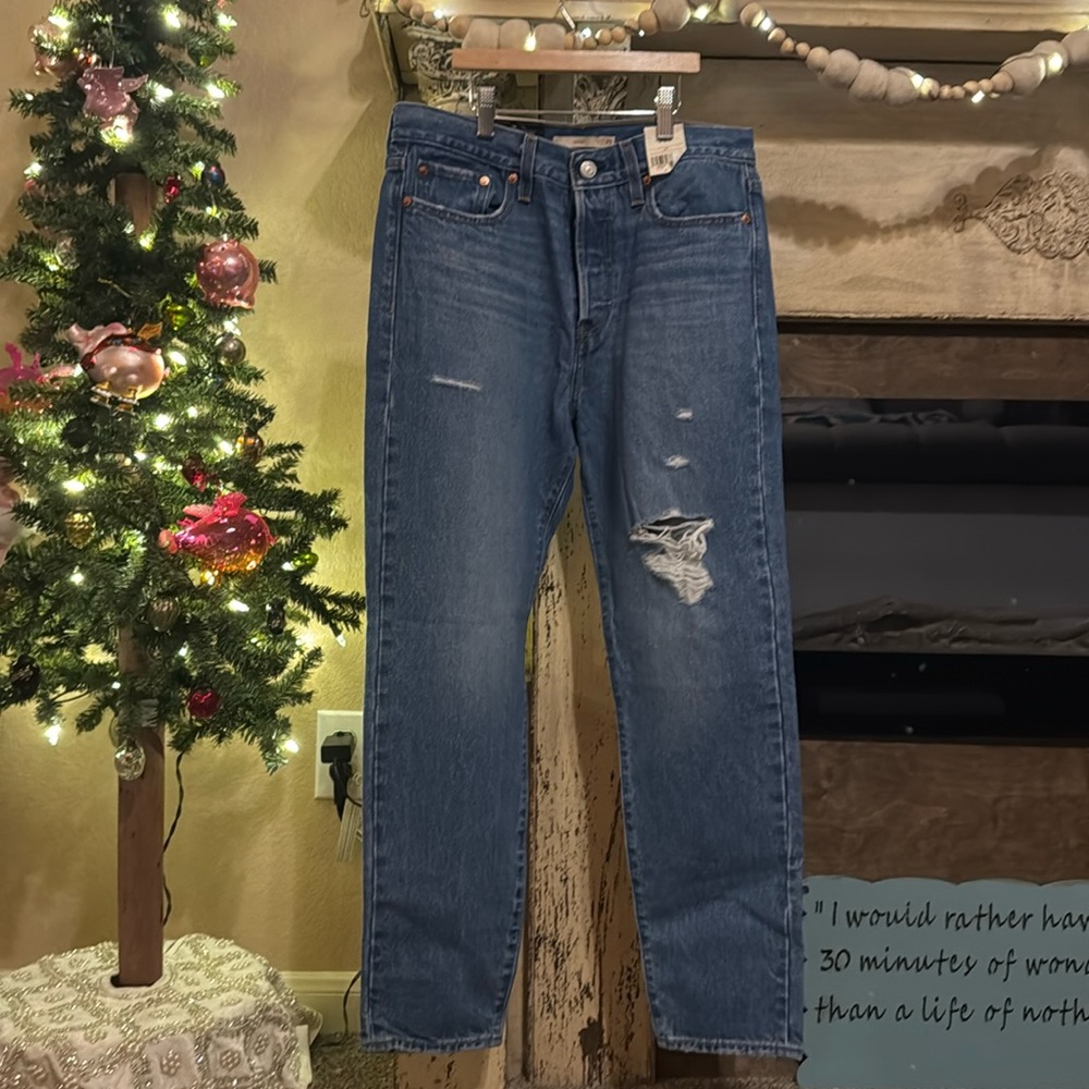 Levi’s Wedgie